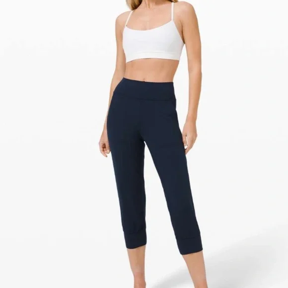 Size 10 Lululemon Align High-Rise Cropped Jogger
True Navy - Picture 3 of 4